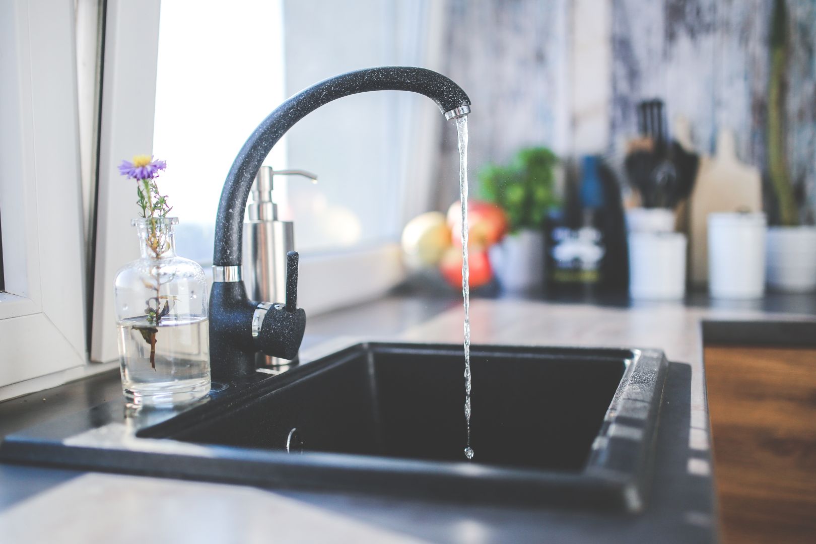 Como evitar entupimentos frequentes na cozinha