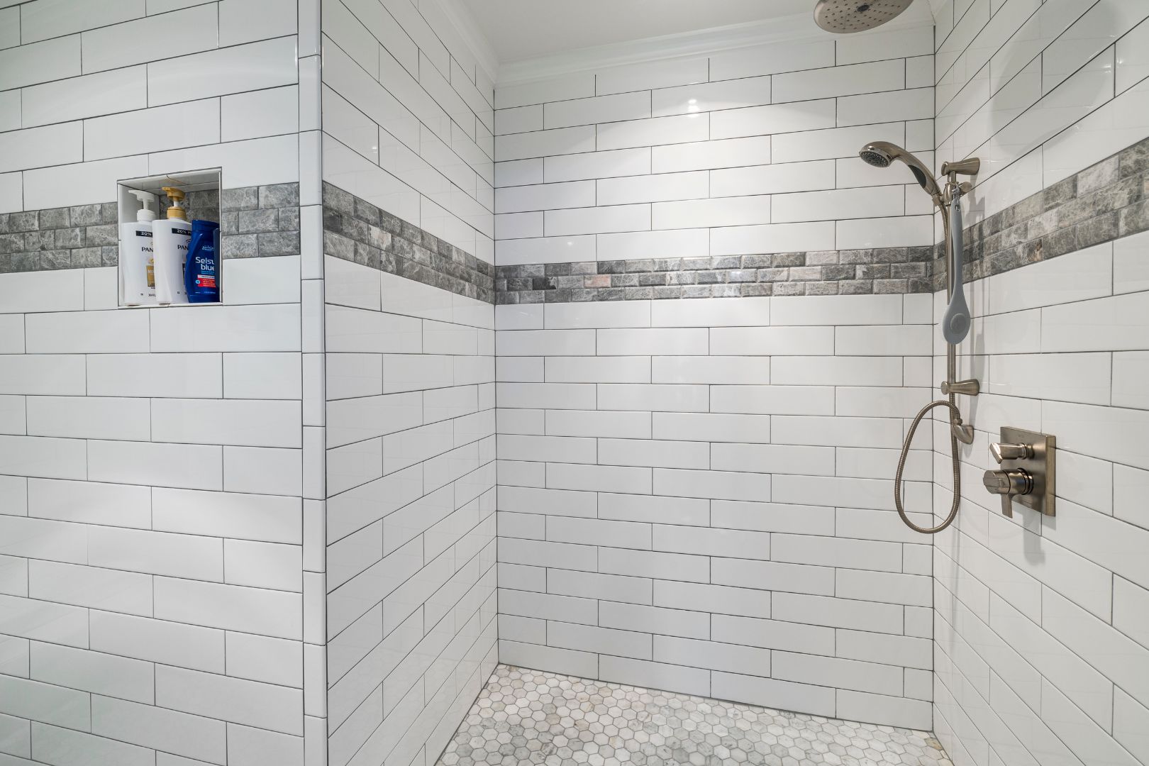 Como Saber se o Cano do Chuveiro Esta Vazando